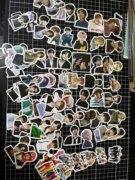 Kit 100 Adesivos de Bangtan Boys BTS - Autocolantes Pcs Peças Unidades K-pop Kpop - Foto 5