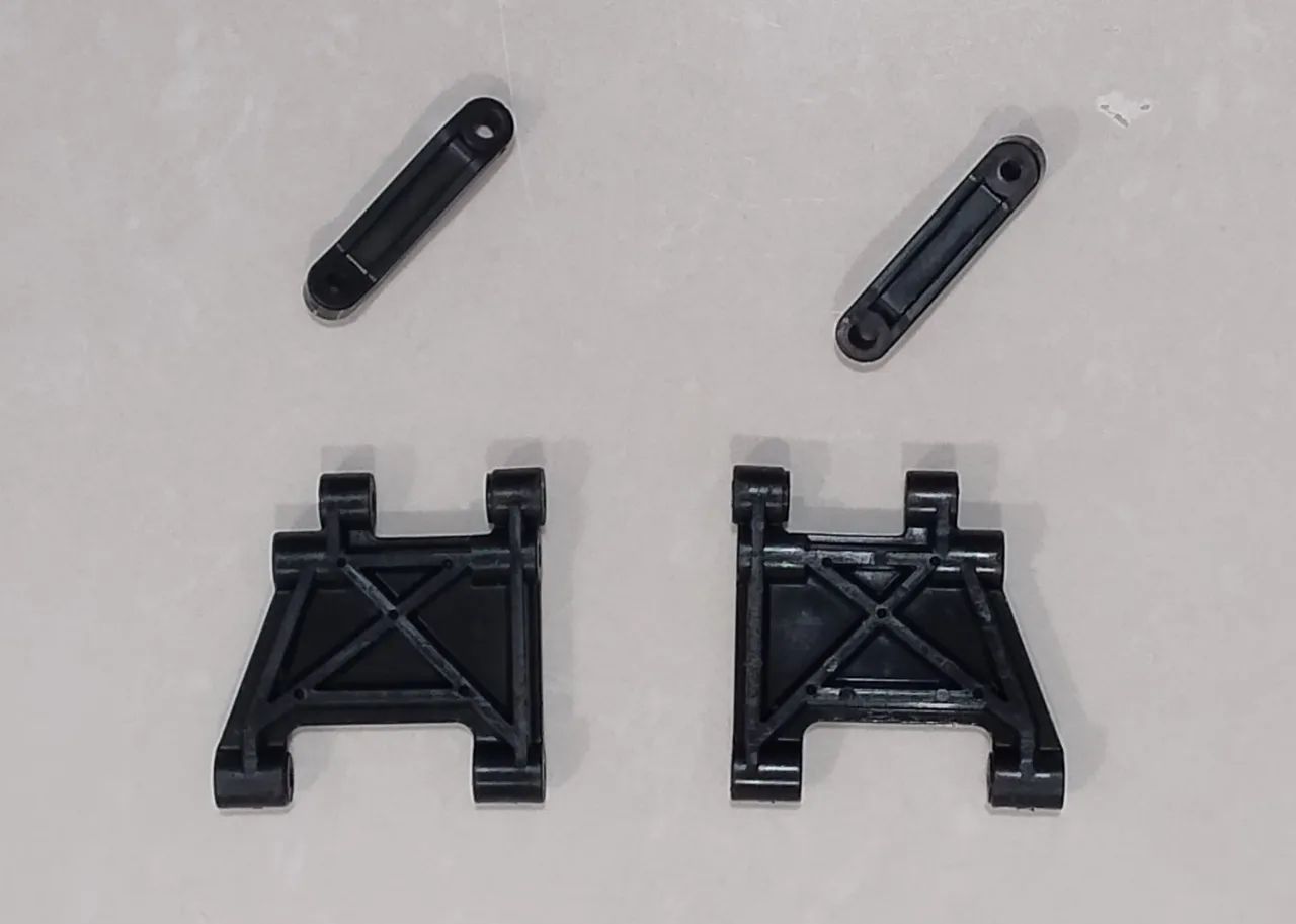 Bandeja suspensão Traseira do Tamiya TA02 - Usado