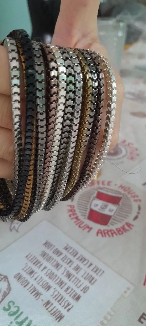 Pulseiras de Prata com Detalhes em Pedras - Conjunto de 3 - Foto 3