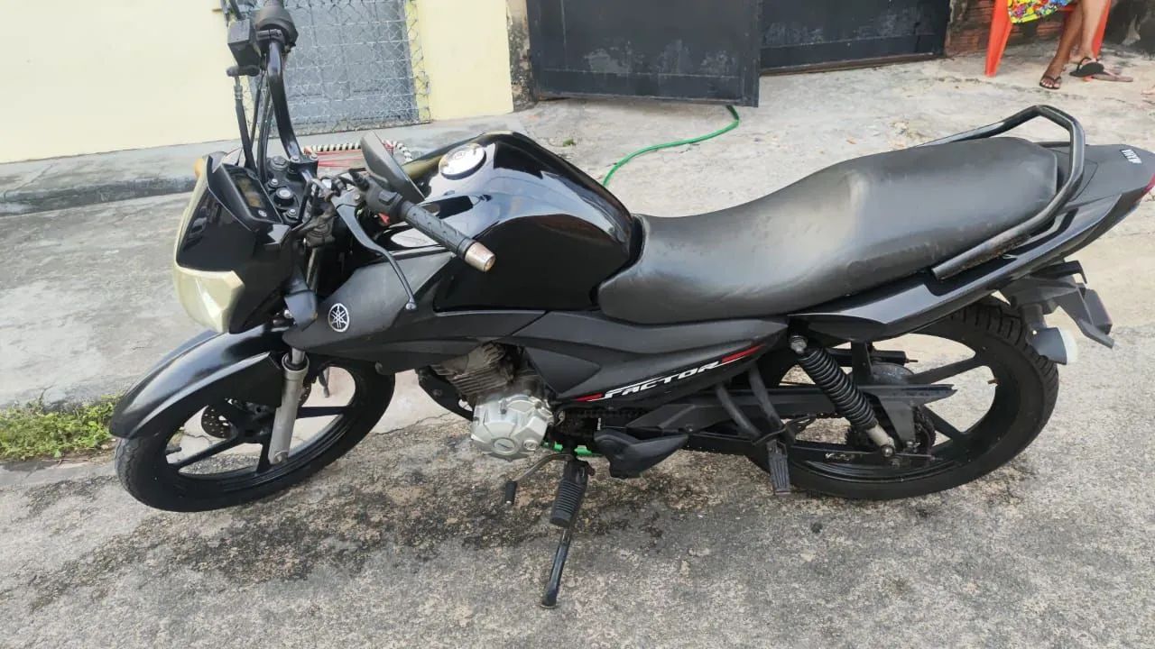 Aluga-se moto 