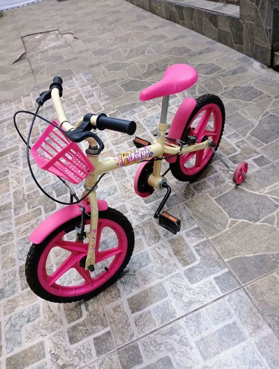 Bicicleta infantil semi nova pouco usada - Foto 3