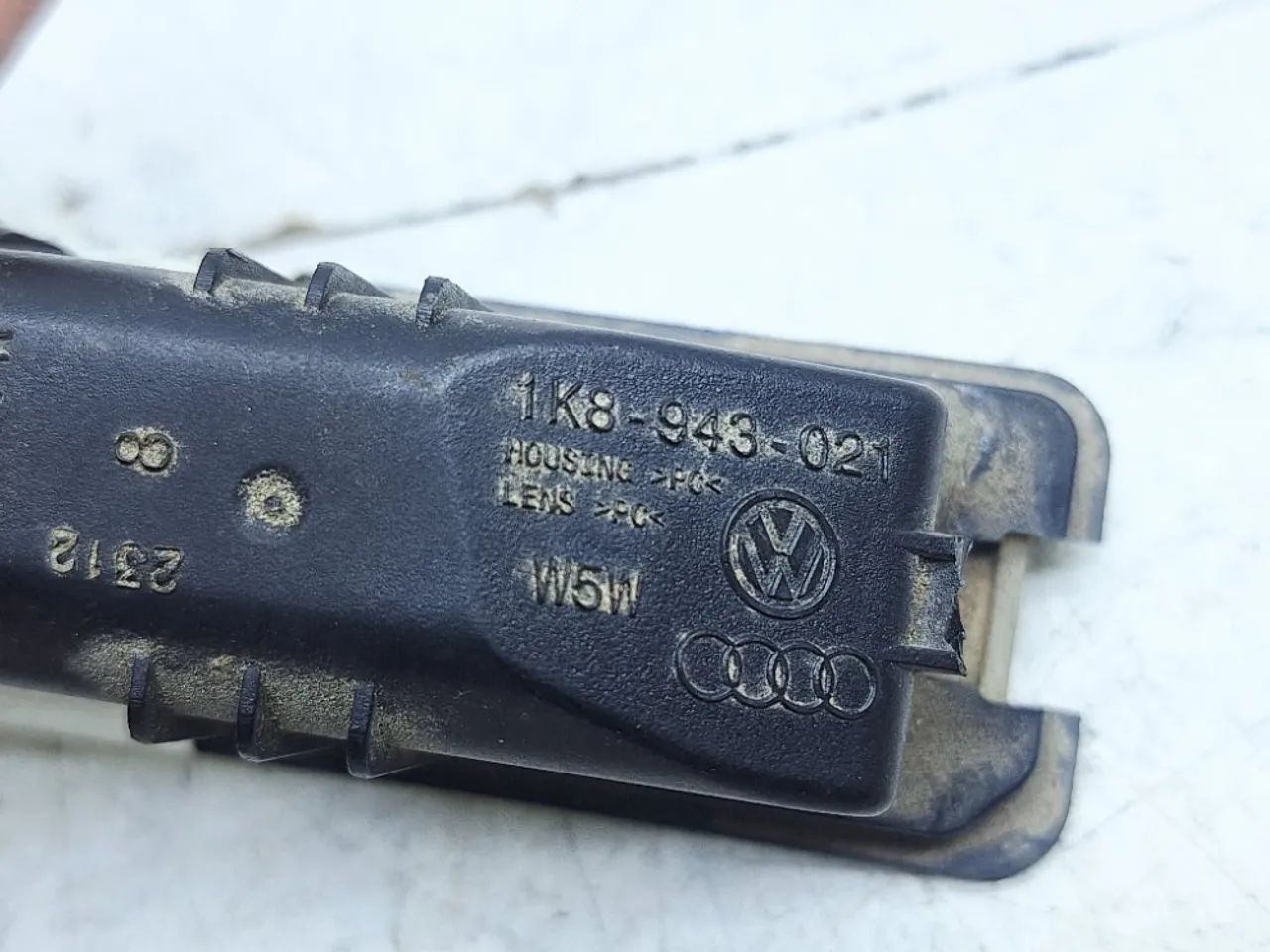 Luz Placa Traseira Vw Fusca Tsi 2.0 2012 2013 - Foto 5