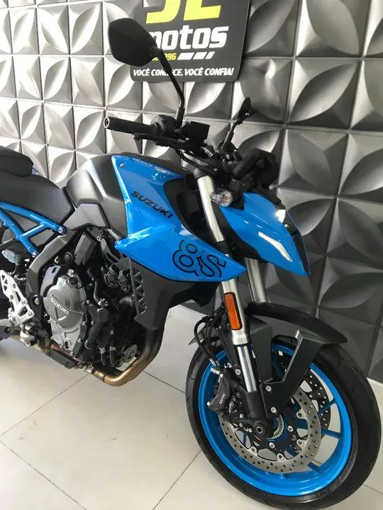 SUZUKI GSX 8S ANO 2025 COM APENAS 2 MIL KM  - Foto 7