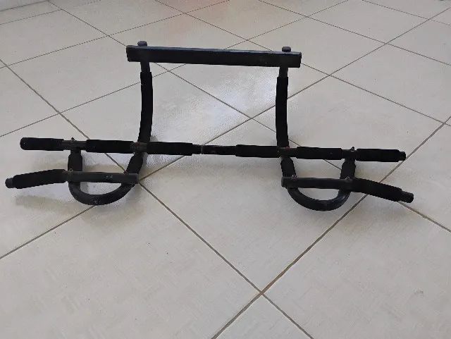 Barra de porta para Flexão Multifuncional Fixa Treino Full Cor Preto