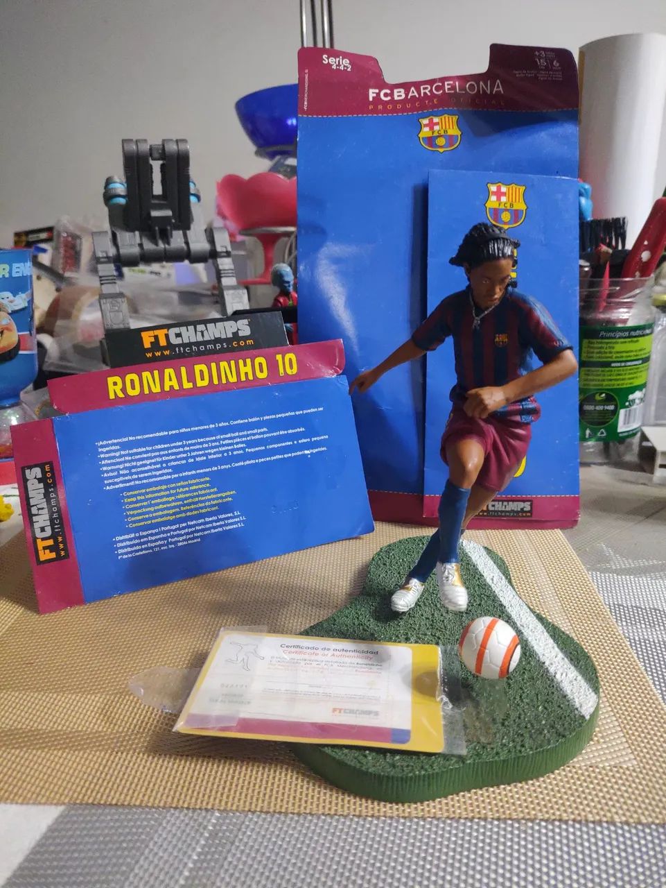 Miniatura Ronaldinho FC Barcelona FT Champs 16 cm - Hobbies e