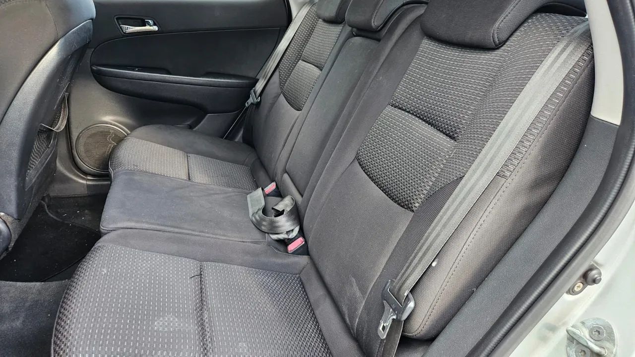 Hyundai I30 2.0 16V 145cv 5P Mec. 2011 - Foto 8