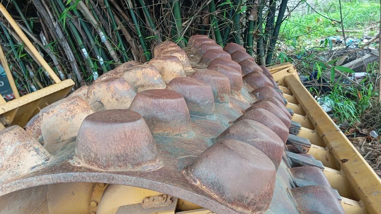 Rolo Caterpillar pe Carneiro Ano 1998 Valor 100 mil, leia o anúncio.  - Foto 2