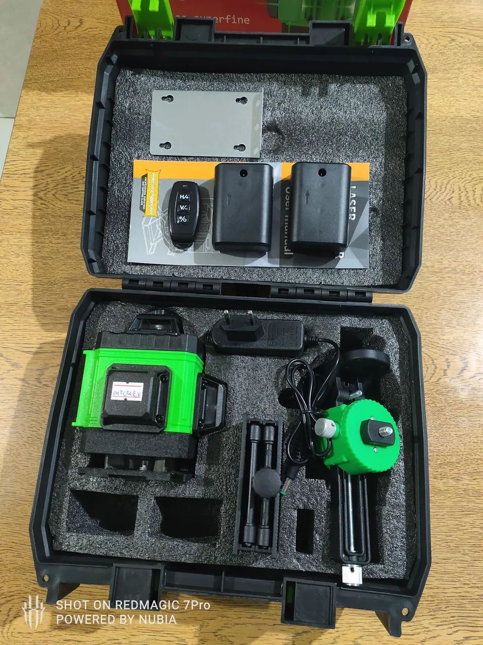 Nivel A Laser 16 Linhas VERDE NOVO 2 Baterias 4 D Profissional