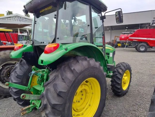 Trator John Deere - JD 5078. Fabricação 2018 - Foto 2