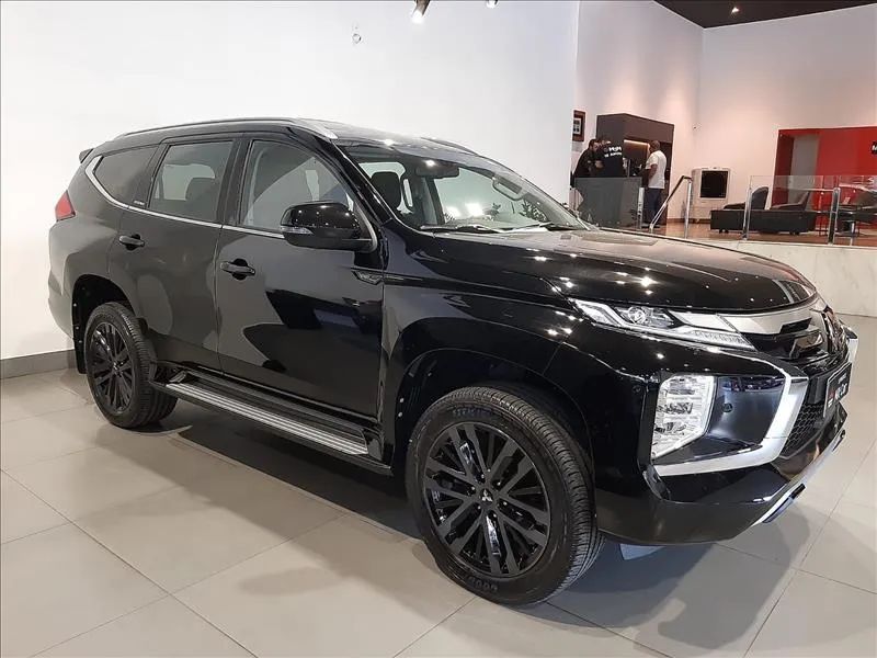 MITSUBISHI PAJERO SPORT 2.4 16V Mivec Turbo Legend