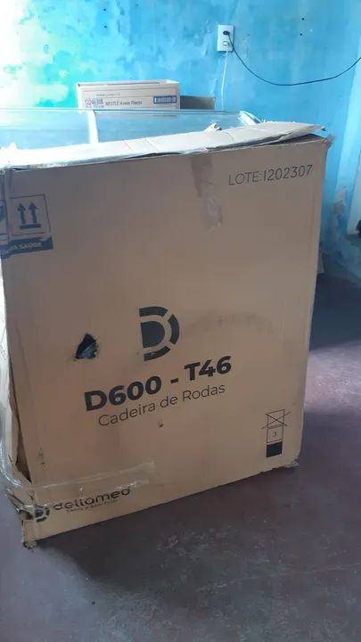 Cadeira de rodas Nova  - Foto 6