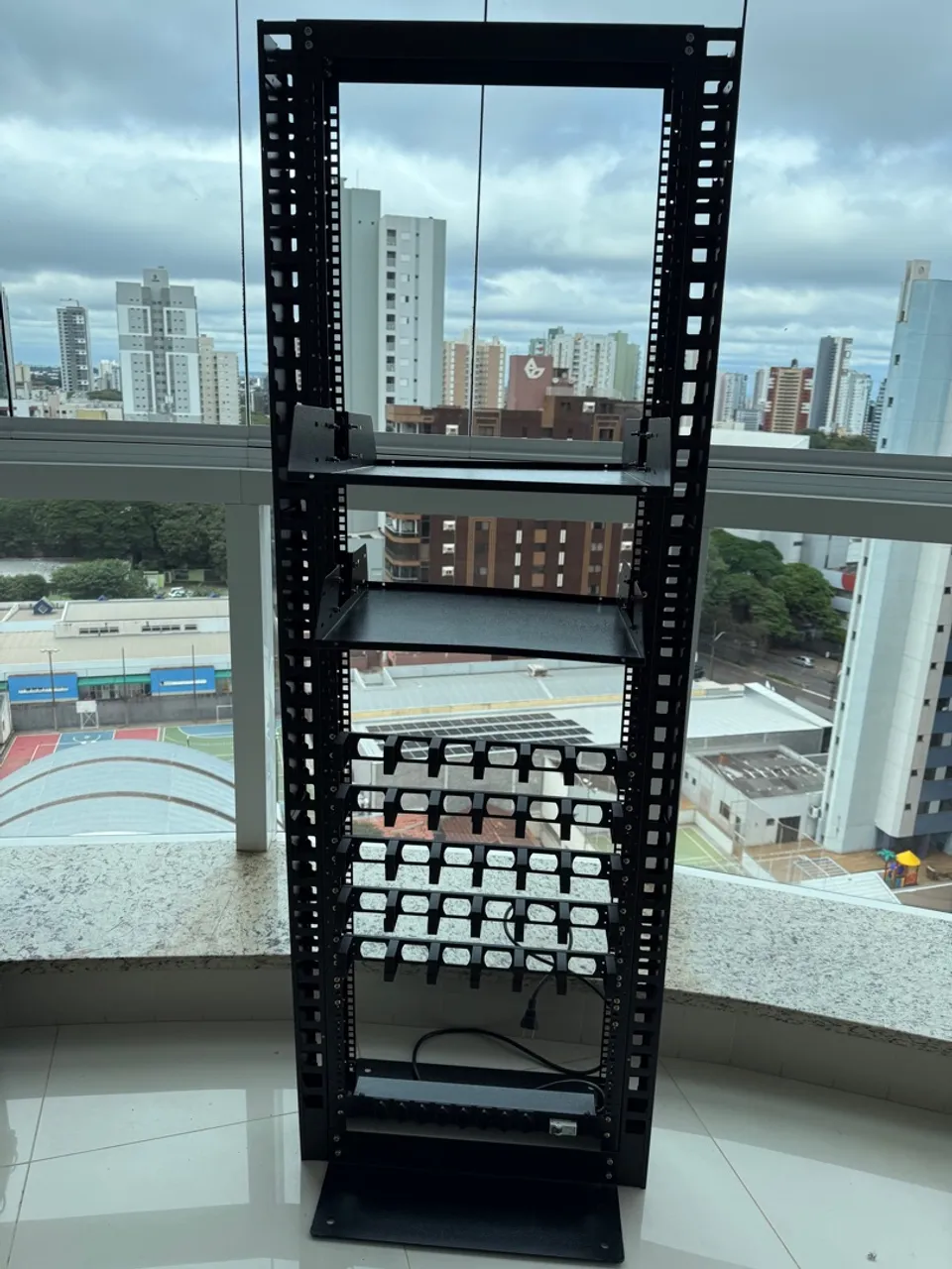 Rack de Servidor e Rede Aberto