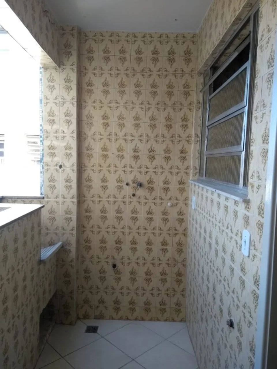 Ap na Rua Samin com 2 Quartos, Varanda, Dependência Completa e Vaga de Garagem  - Foto 4