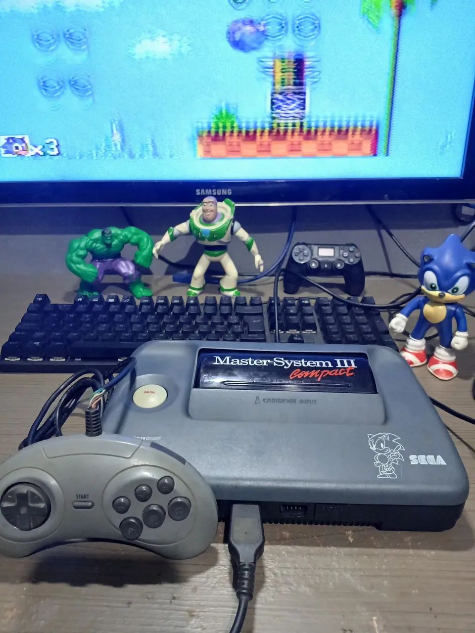 Master System III Compact Sega Sonic na memória 