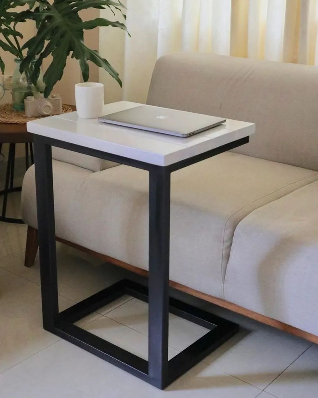 Mesa Lateral com Design Moderno - Foto 2