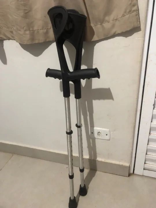 Par de Muletas para Apoio e Mobilidade - Foto 2