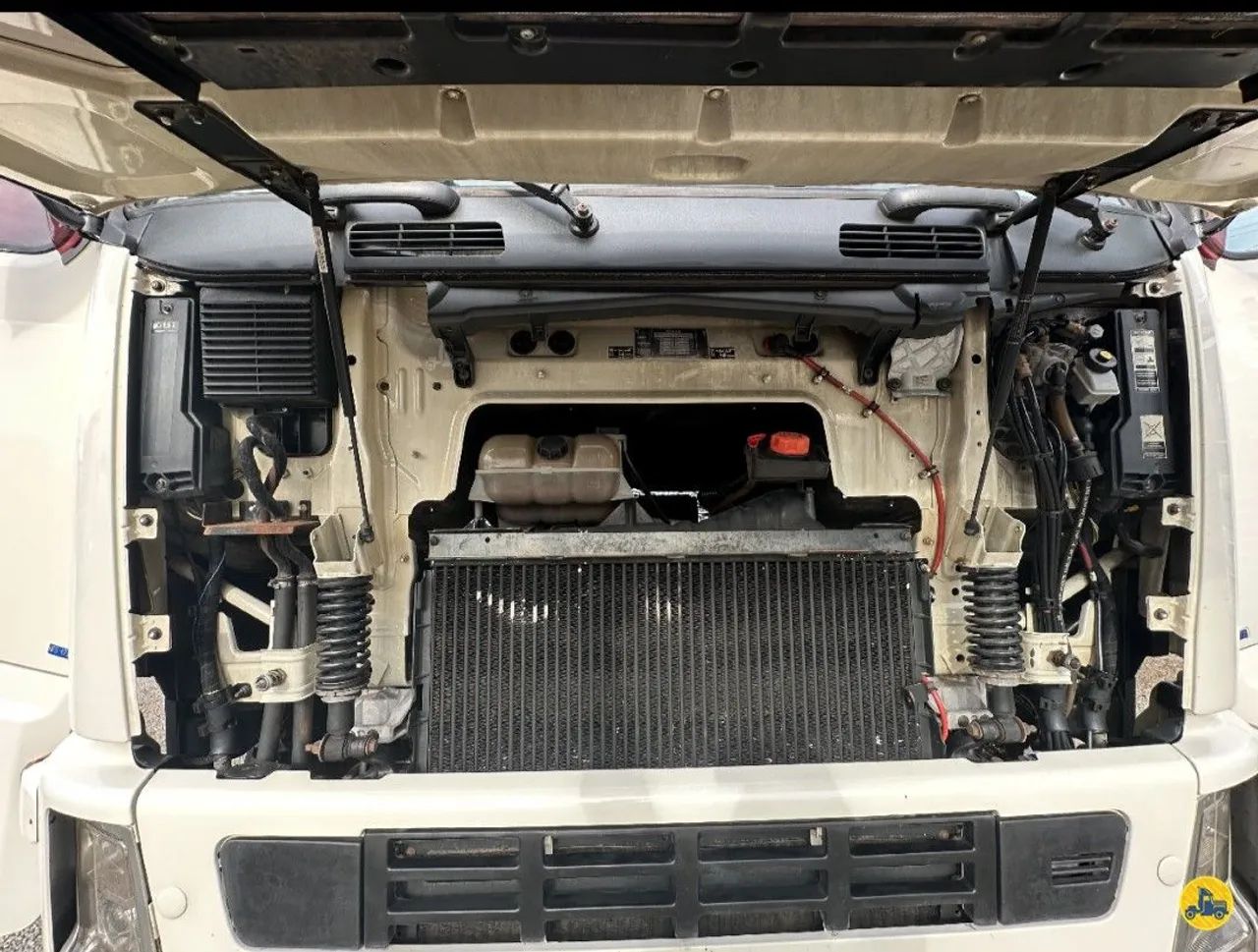 VOLVO FH-440 6X2<br>2009/2009<br>TETO BAIXO<br>MANUAL - Foto 10