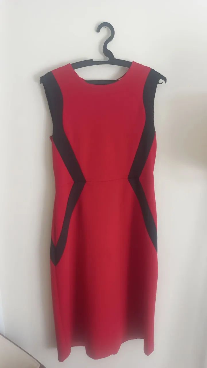 Vestido vermelho detalhes preto - Foto 4
