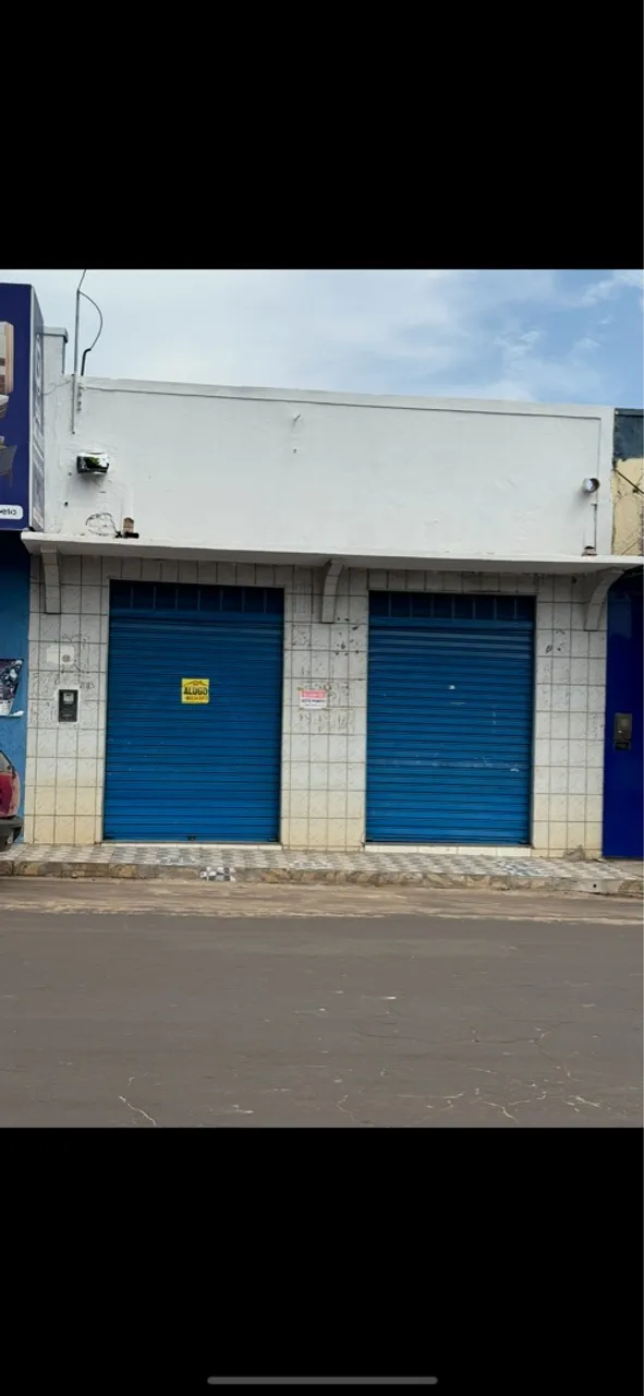 Aluga-se Prédio Comercial