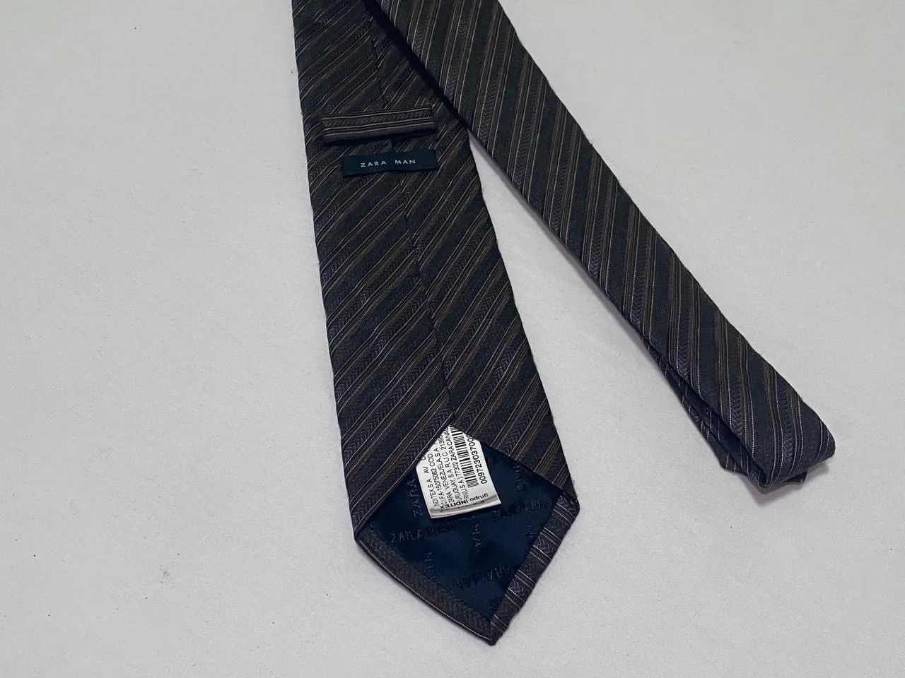 Gravata Zara Man Marrom Listrada Ótimo Estado Impecável - Foto 3