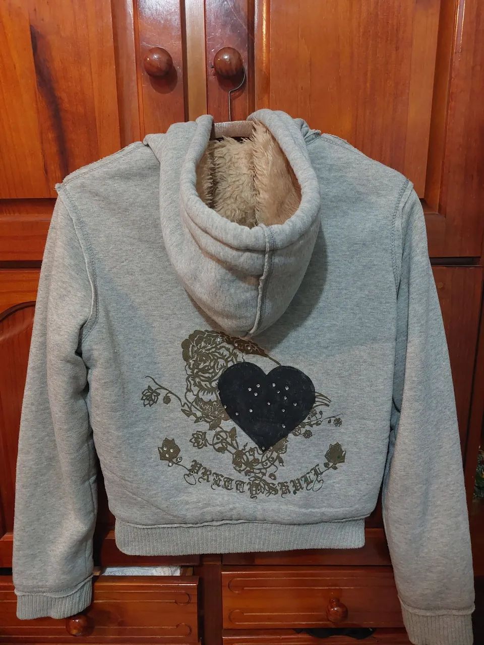 Casaco de Moletom Cinza com Detalhes - Foto 2