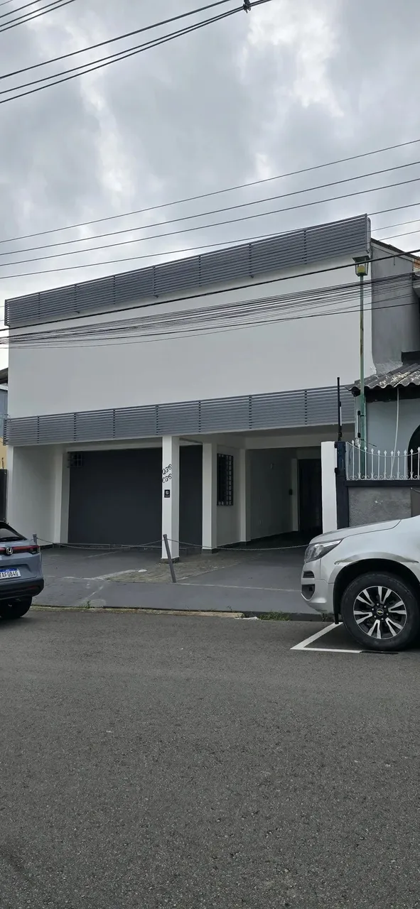 Prédio Comercial duplex no Vieiralves 300m2, 7 salas, piscina. Mobiliado. Porteira Fecha