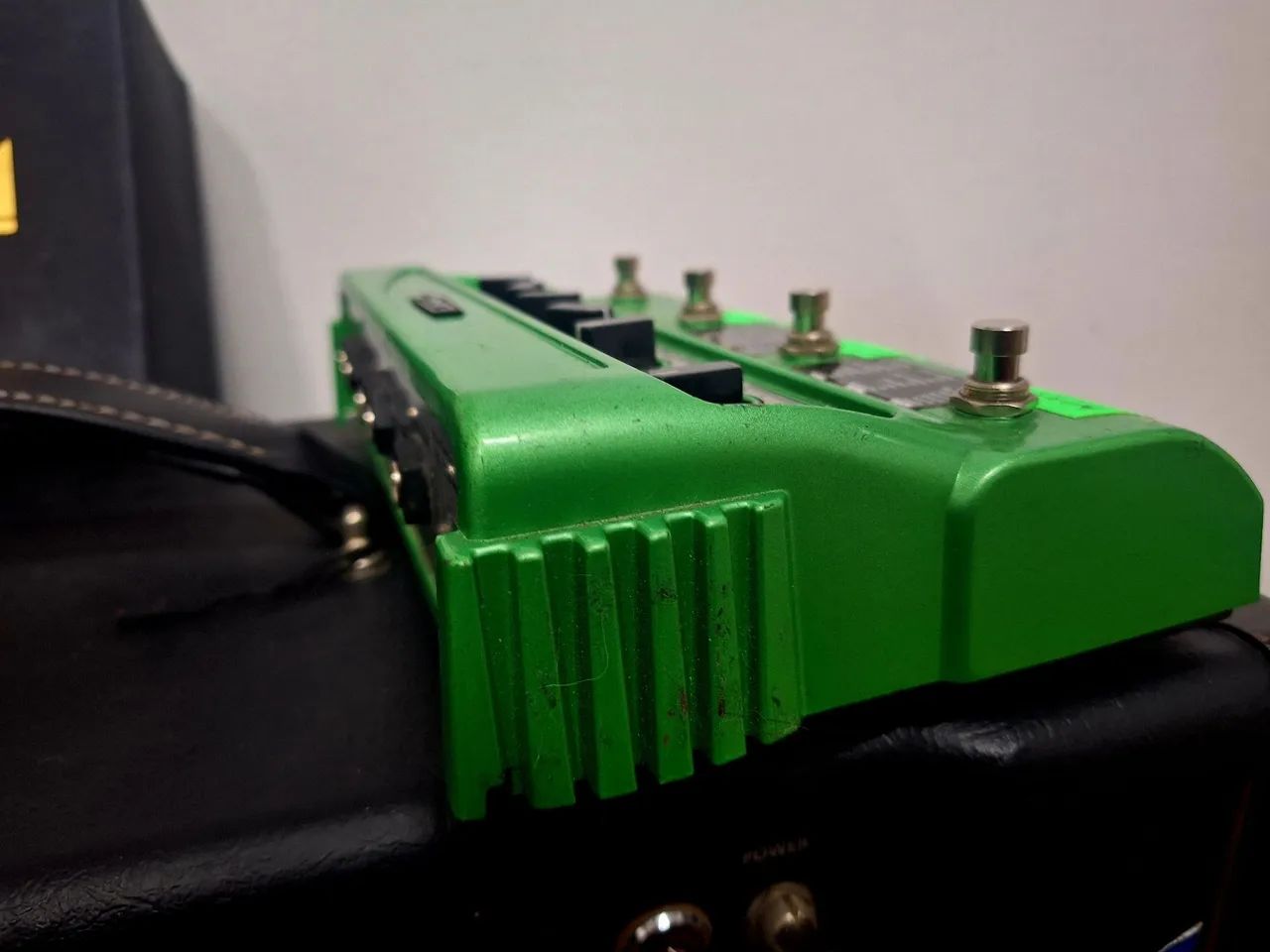Line 6 DL4 Delay Modeler - Efeito Delay e Looper Profissional
