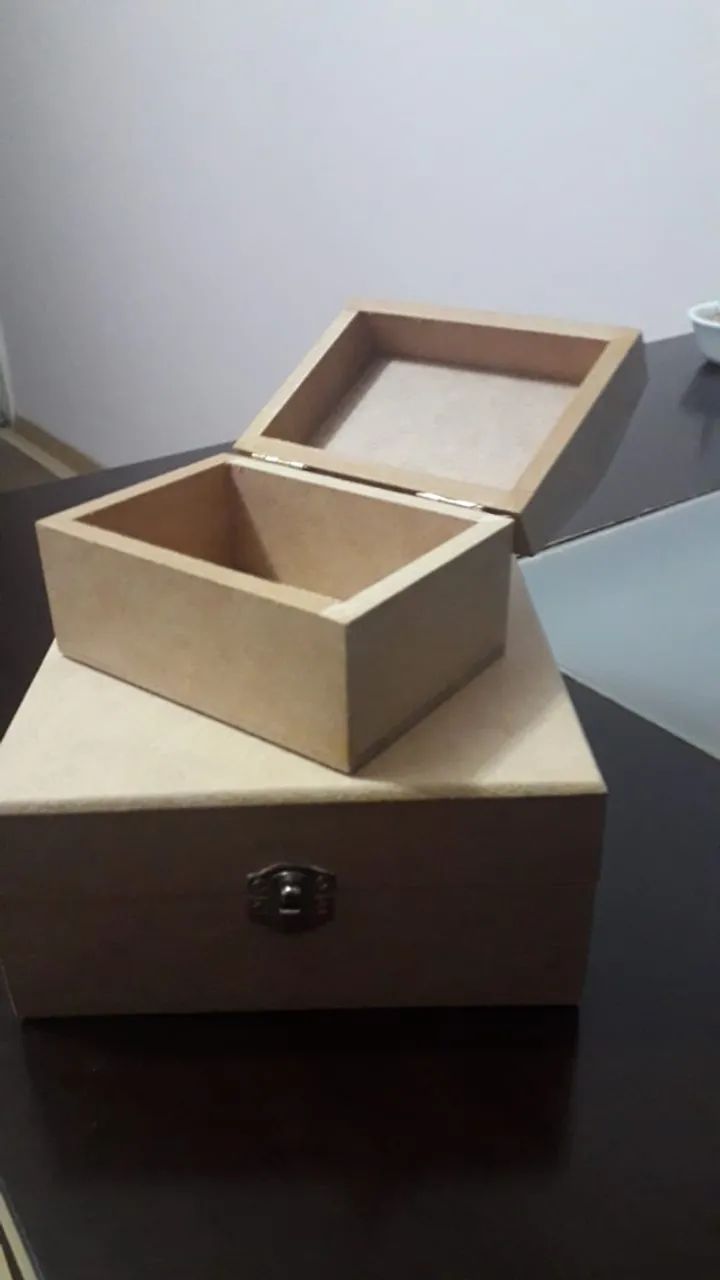 Kit em MDF caixa recordações bebê quadrada e bauzinho novos - Foto 4