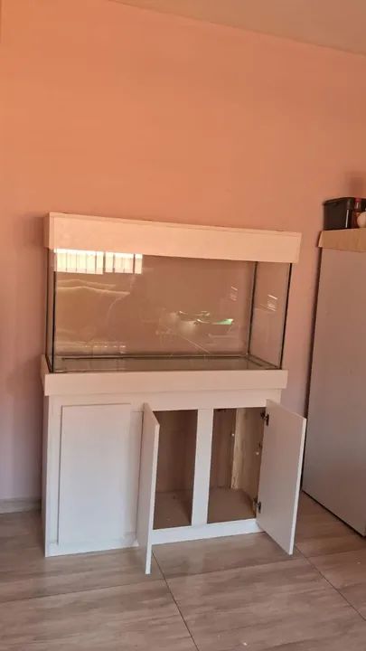 Aquário de vidro  300L com armário - Foto 3