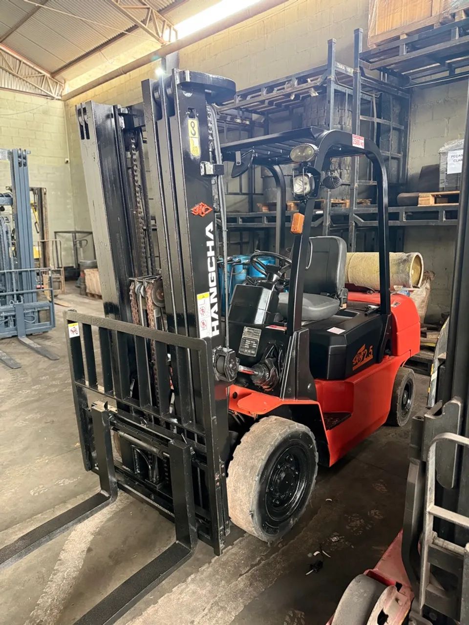 Empilhadeira hangcha modelo cpqd25 ano 2013 triplex com deslocador  - Foto 3