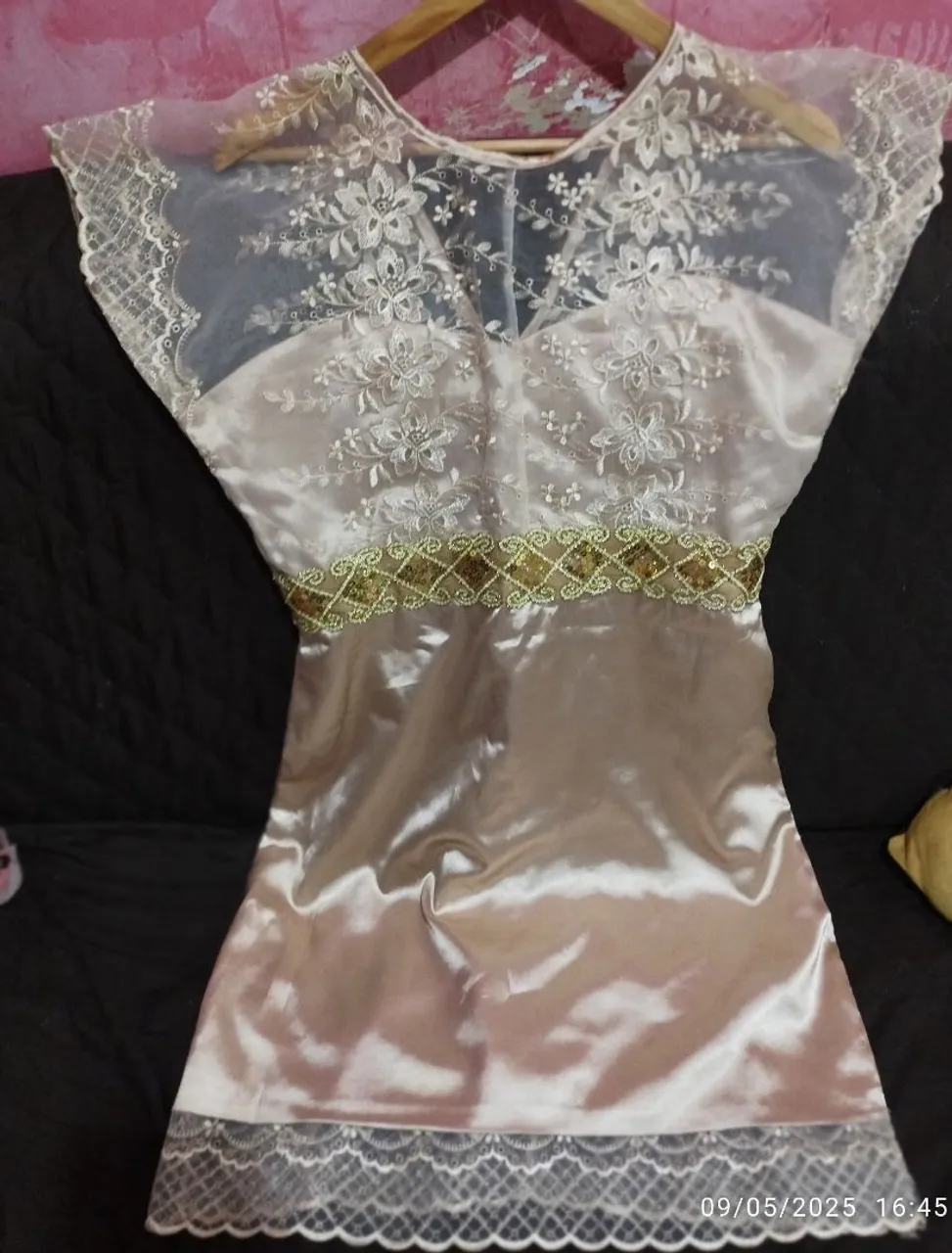 Vestido Renda e Seda Social Feito Por encomenda