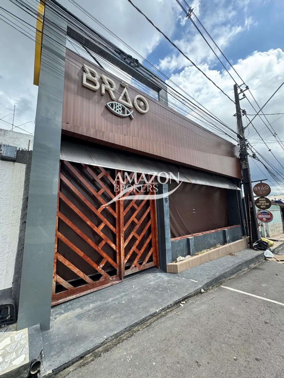 Nossa Sra das Graças - 300m2 - Ponto Comercial no Vieiralves - Alugo