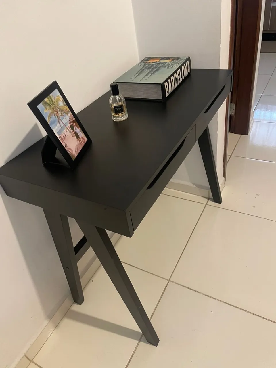 Escrivaninha Preta Moderna com Gavetas