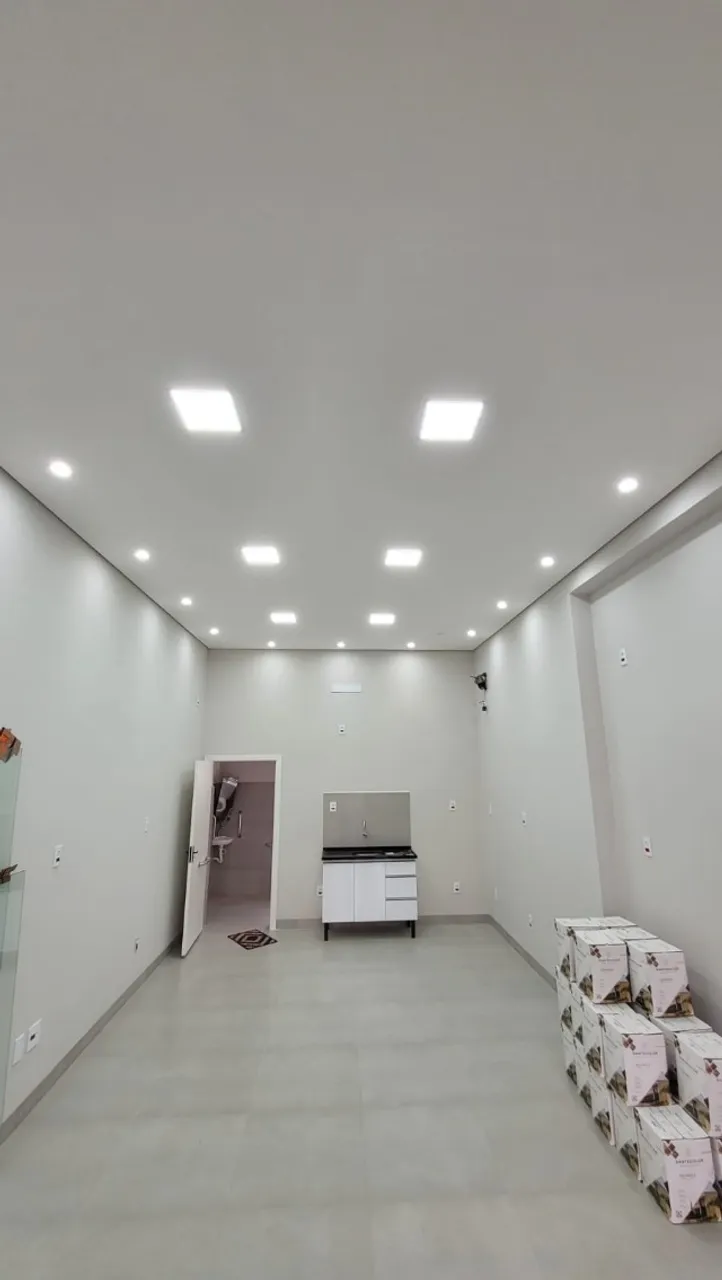 Salões comerciais tipo galeria Vila Ercilia São José do Rio Preto-SP