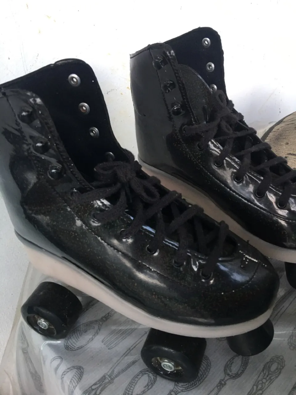 Patins Roller Derby Preto Brilho