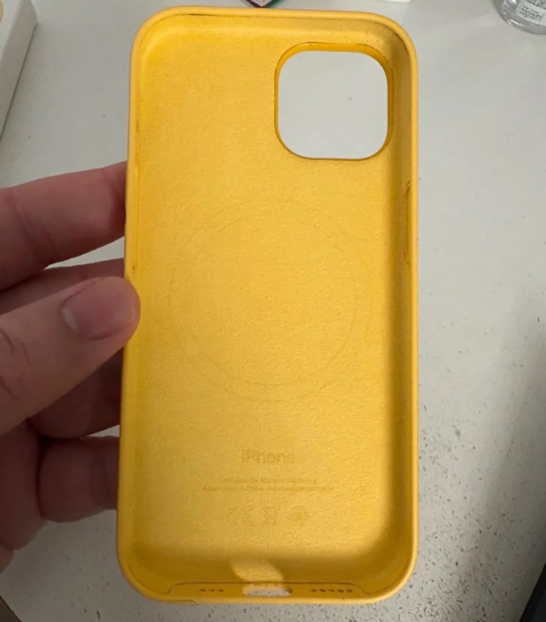 Apple Capa de silicone com MagSafe para iPhone 15 - Solar ? - Foto 3