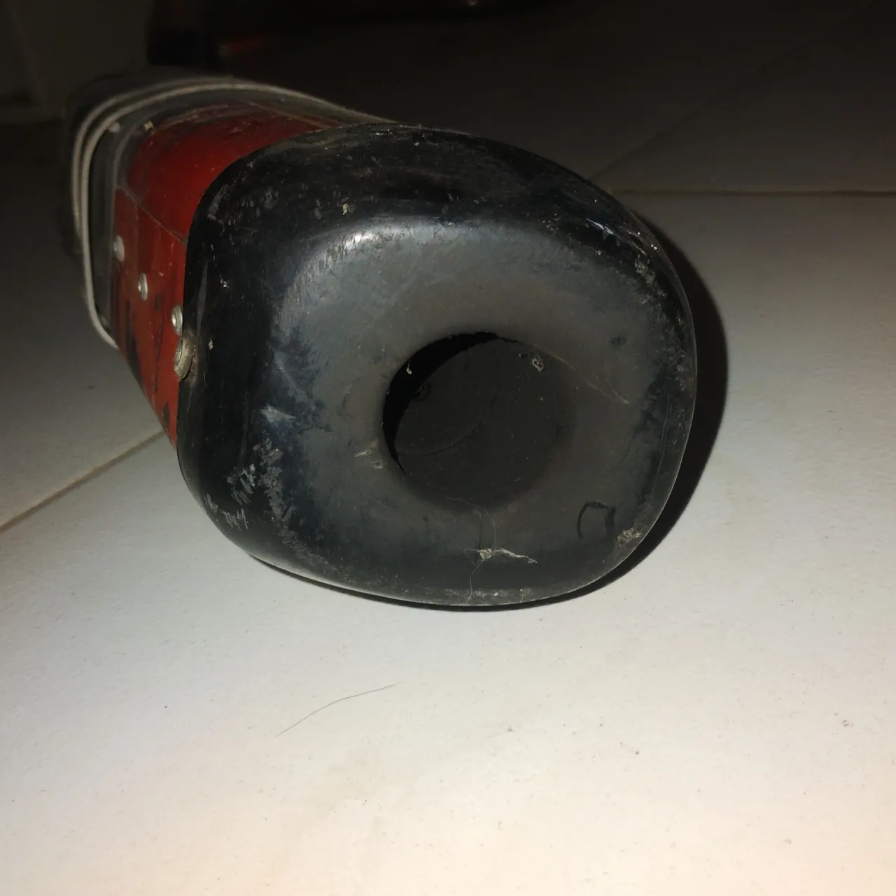 Ponteira de Escape para Moto - Vermelha e Preta
