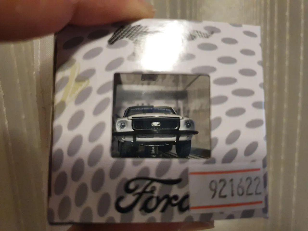 Miniatura Ford Mustang Fastback (1968)- 1/64 M2 Machines - Foto 2