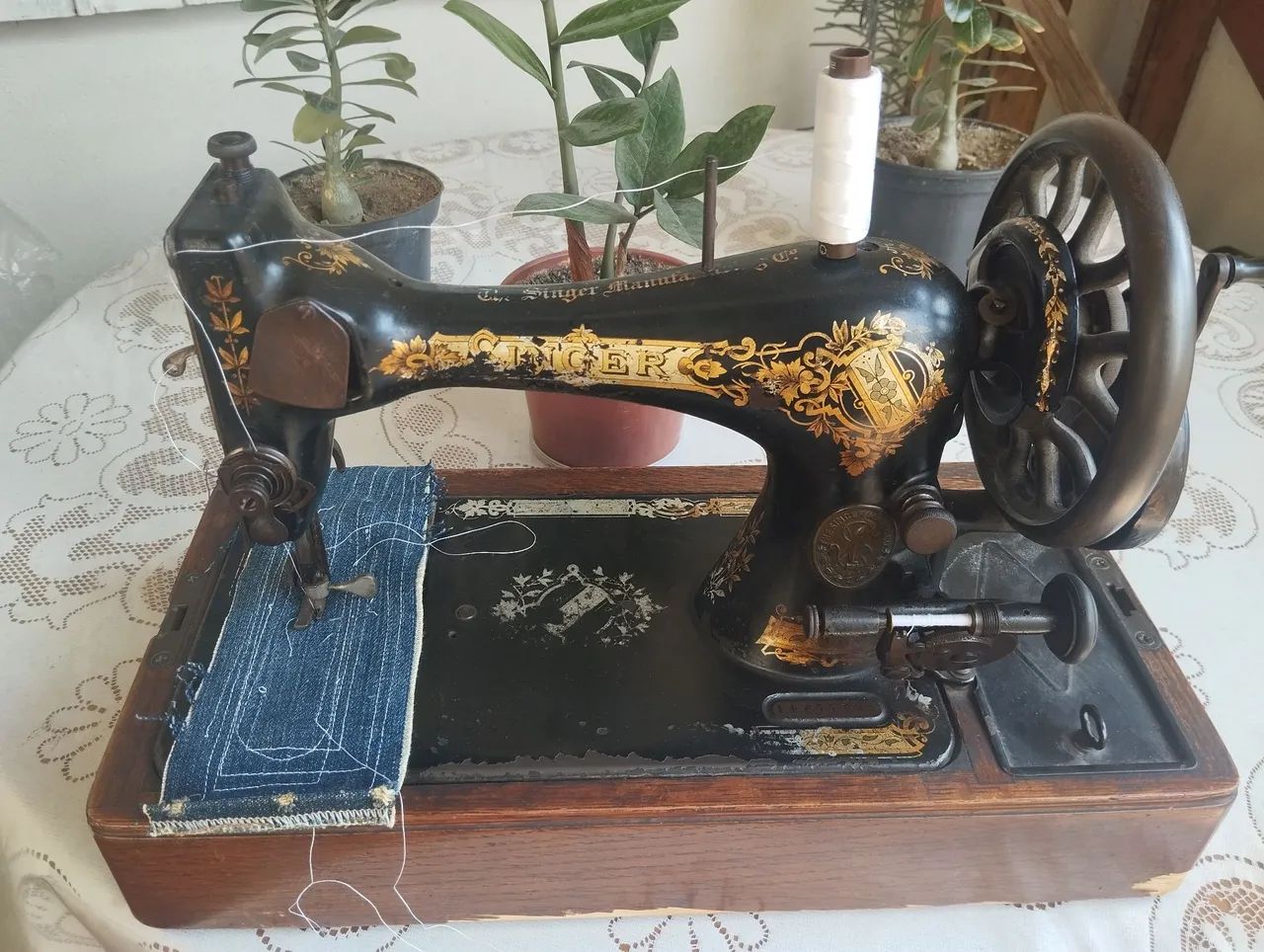 Singer vintage 27k