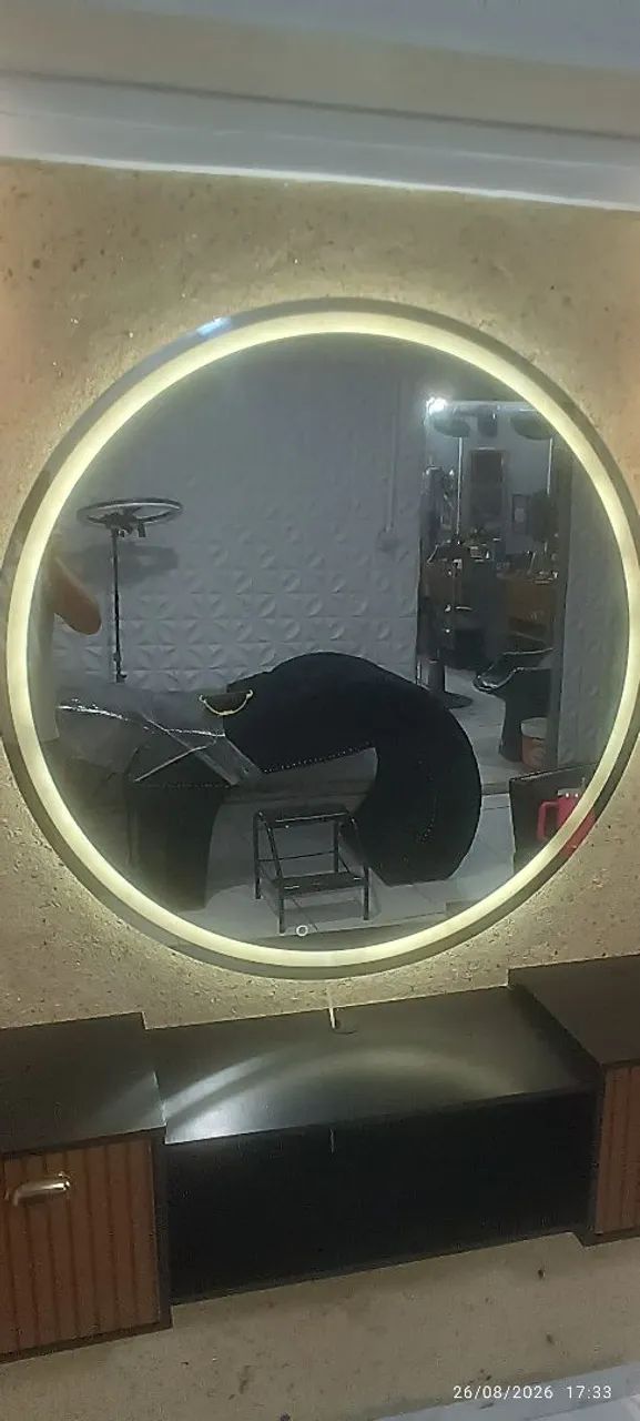 ESPELHO E BANCADA PARA BARBEARIA OU SALÃO  - Foto 4