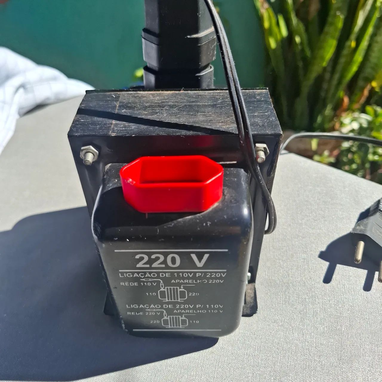 Auto transformador bivolt 110/220 volts