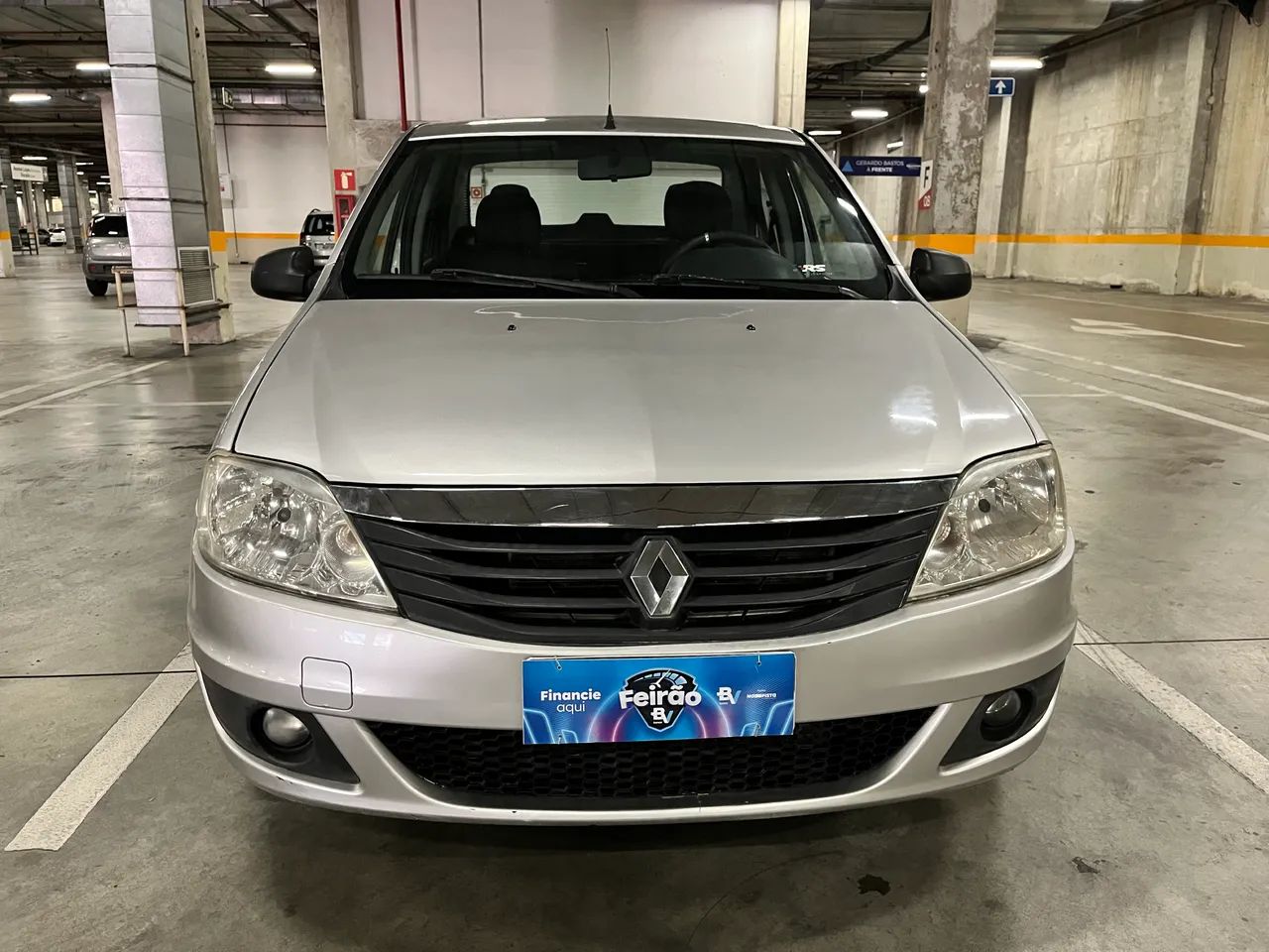 Renault Logan 2012