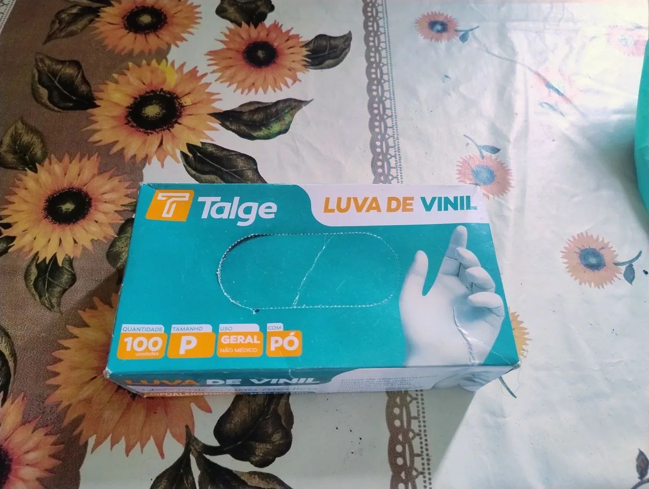 Caixa luvas 