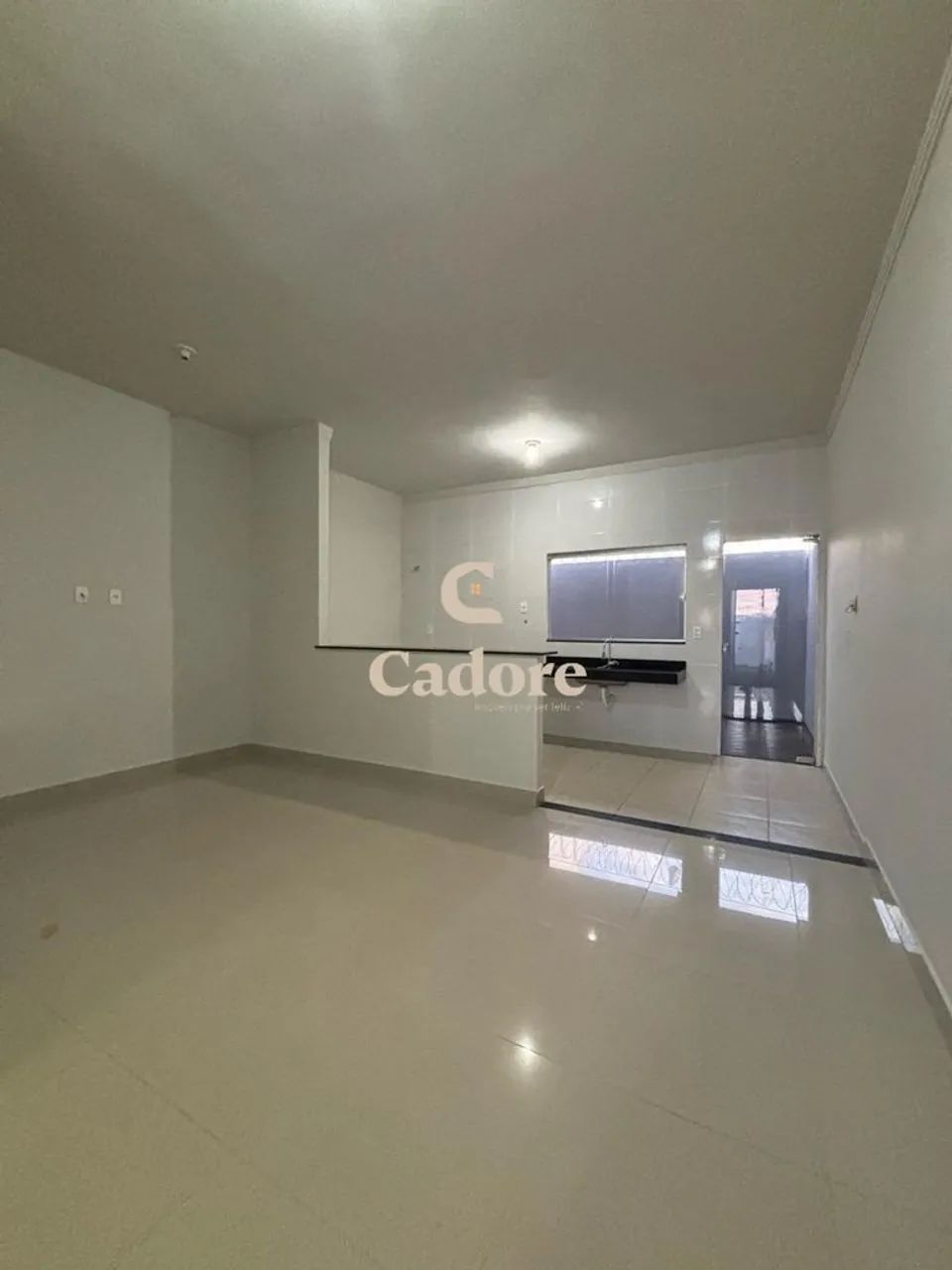 Casa à venda no Monte Hebron com 2/4 e 02 vagas de garagem