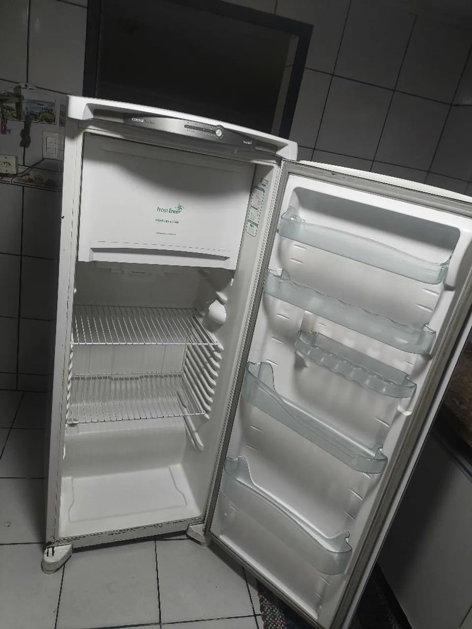 Geladeira em ótimo estado 