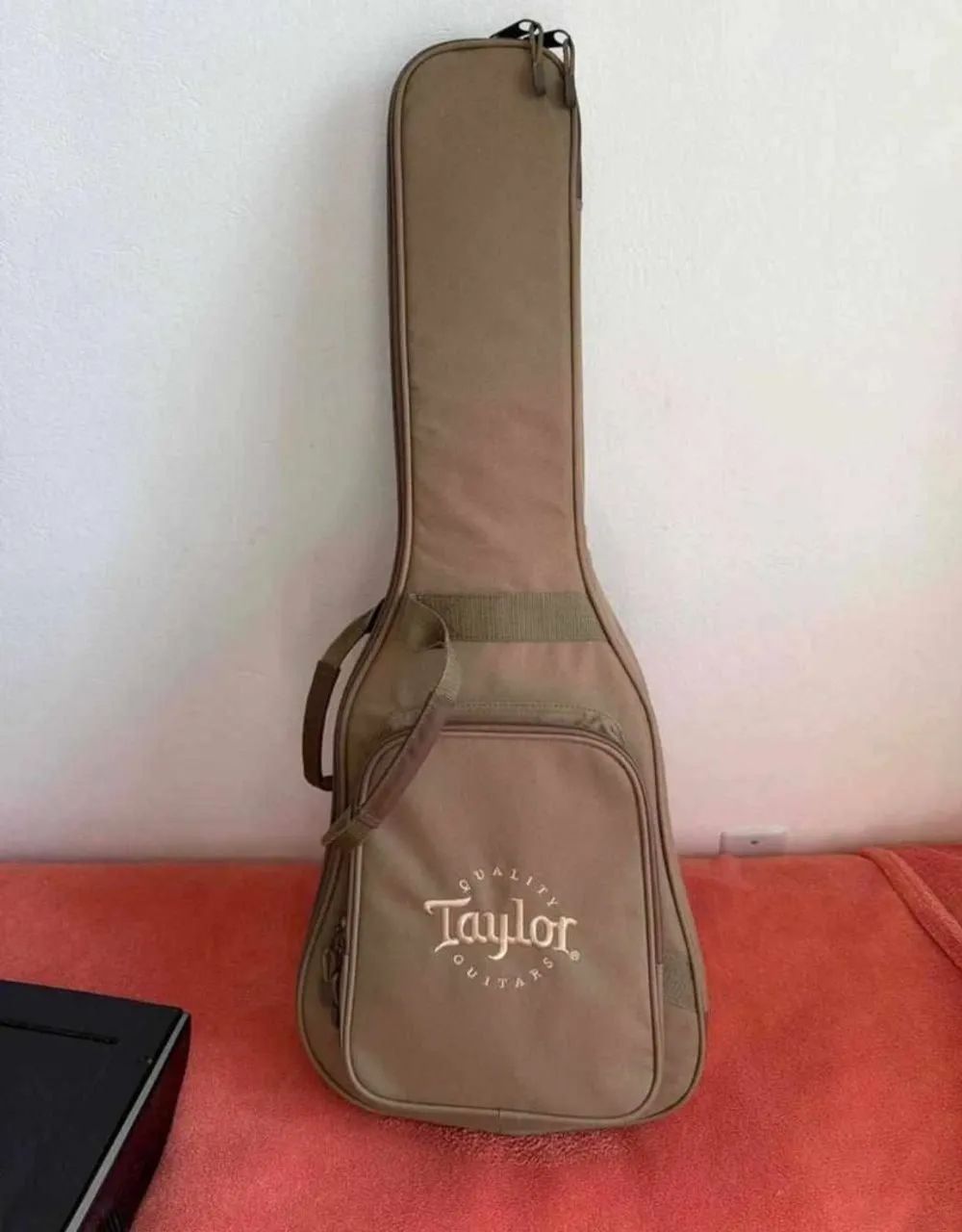 Vendo violão Taylor novo  - Foto 3