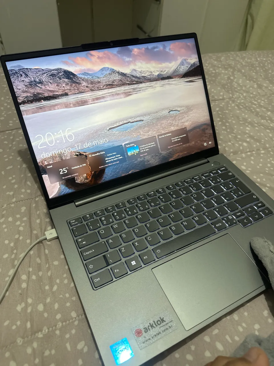 MacBook Pro M5 (2025) 14.2| 1TB SSD 16GB Ram | Lacrado | black