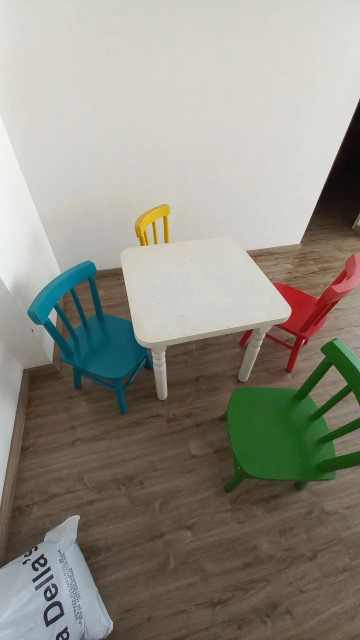 Mesa infantil com 4 cadeiras - Foto 5