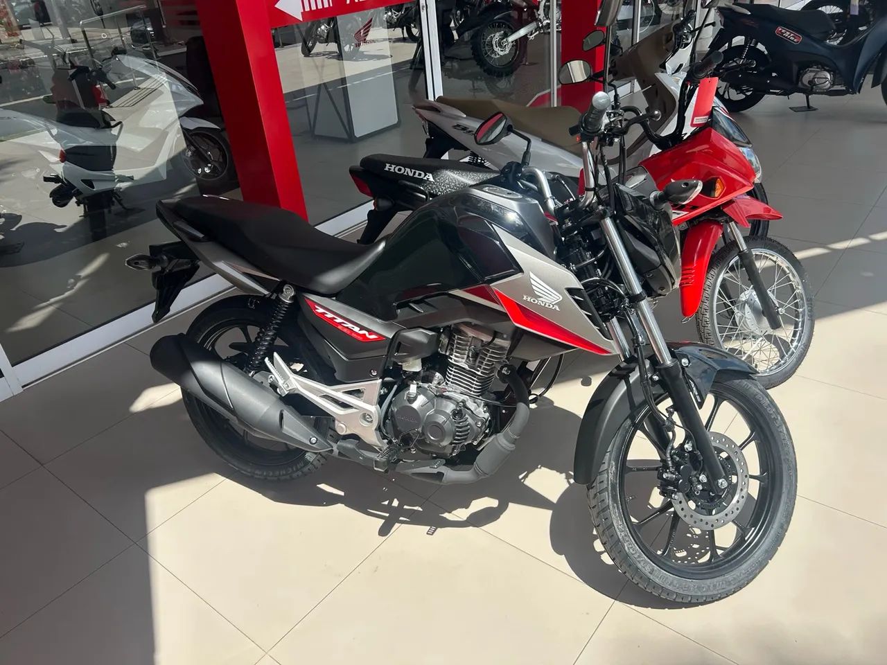 Honda TITAN - Foto 2