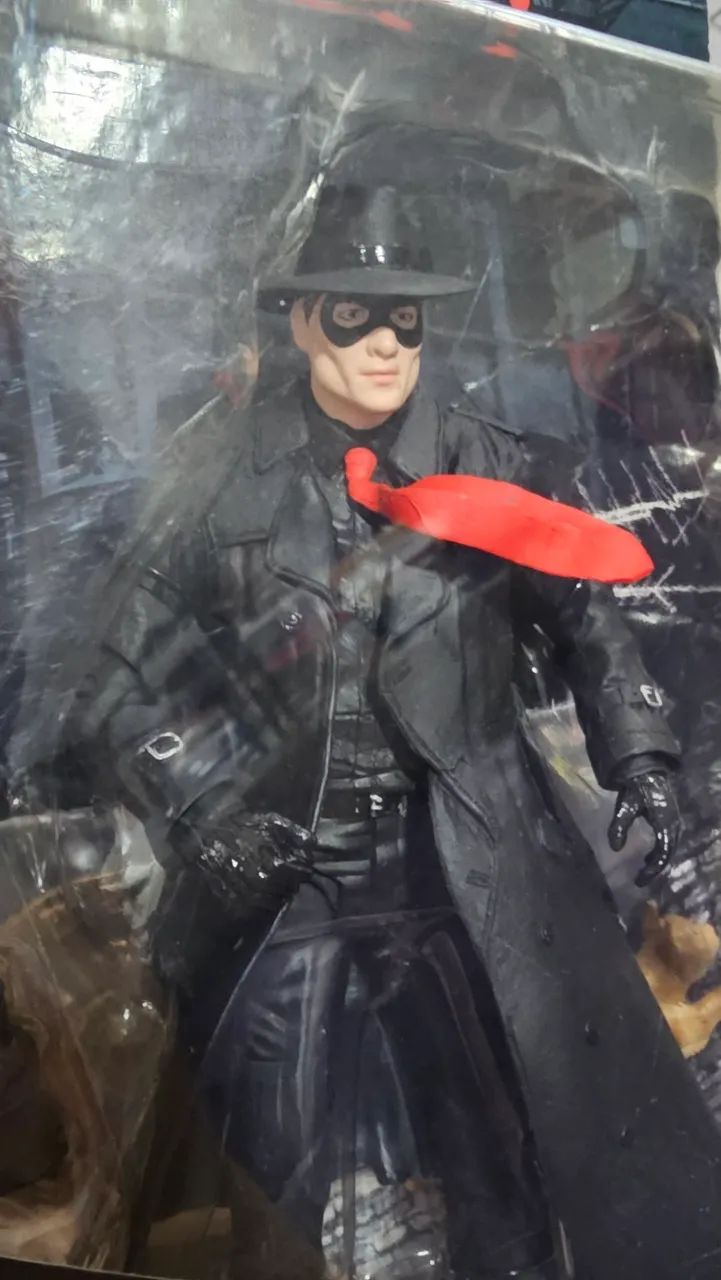 The Spirit Action Figure Spirit Mezco Toys